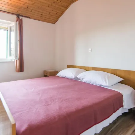 Prázdninový dům House Jolie Tkon